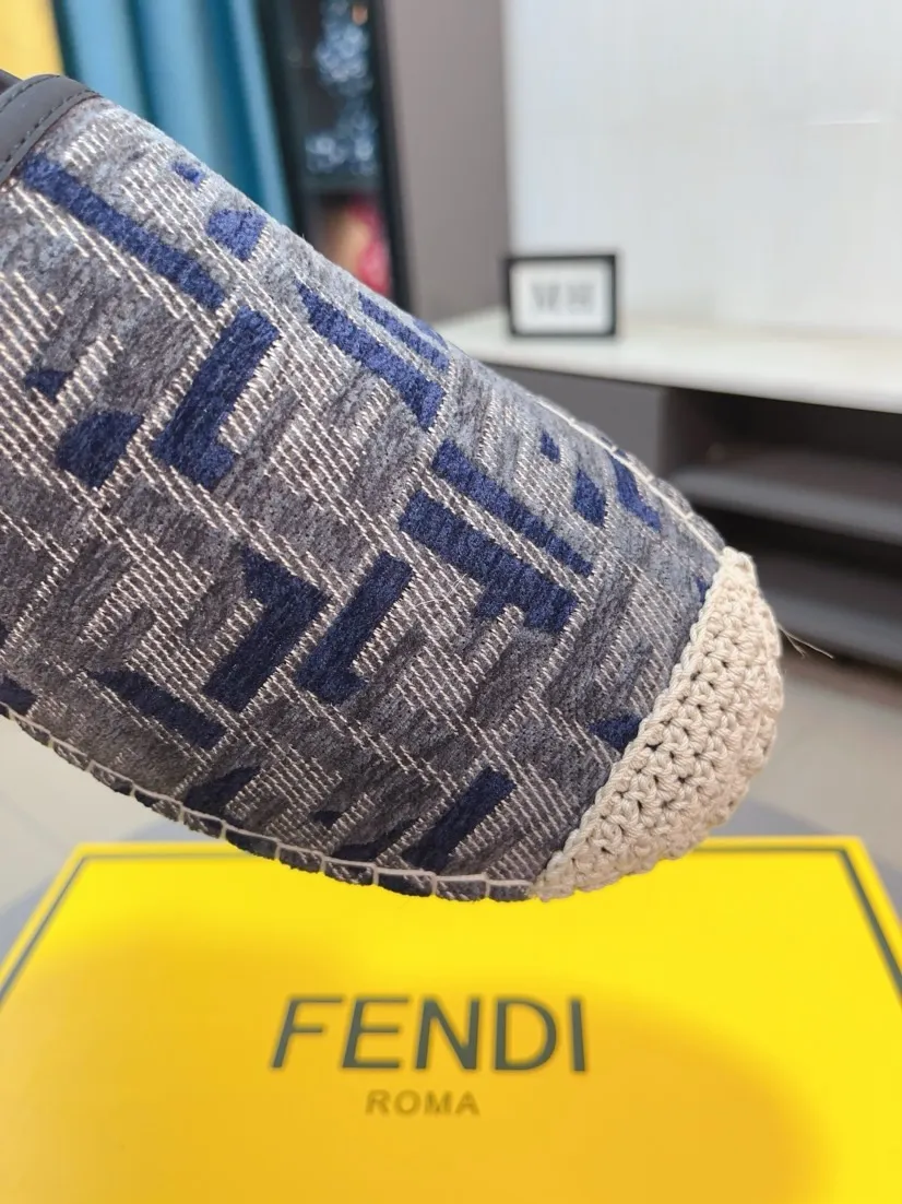 Men's shoes 💰400🌸🌸[FENDI] Fendi 💫Men's latest slip-on Loaf casual shoes ✔️The original one-to-one replica is available at the counter at the same time🏍️Fabrics: Italian imported fabrics, pure hand-pulled threads, raw rubber breathable and non-slip outsole, lining breathable and comfortable lambskin, density 100% comfortable, original rubber outsole wear-resistant ✔️Code number: 38-44, you deserve it, (Note: 45 can be customized, non-refundable and non-exchangeable)